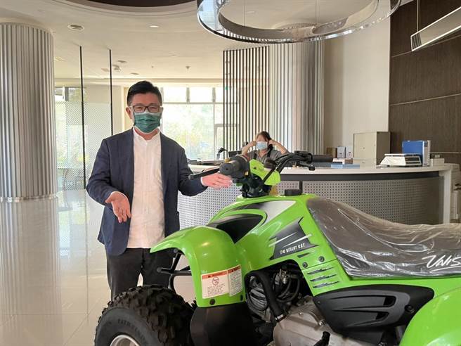 行政院顧問鄭宏輝「升級新竹，請益之旅」，10日的第1站選在「和大工業集團」總部。（鄭宏輝提供／陳育賢新竹傳真）