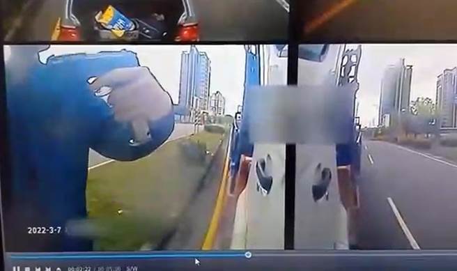 家住彰化员林的25岁谢姓男子有毒品前科，7日中午仅因不满遭后方货车按鸣喇叭，让道后愈想愈气又追上前，切入内车道拦车，随即下车亮枪叫嚣。过程全被货车上的行车记录器录下。（警方提供／谢琼云彰化传真）