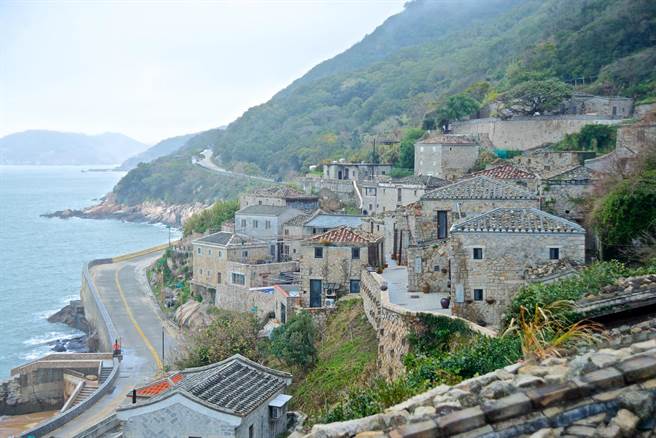 北竿芹壁永保安康步道。（连江县交通旅游局提供）