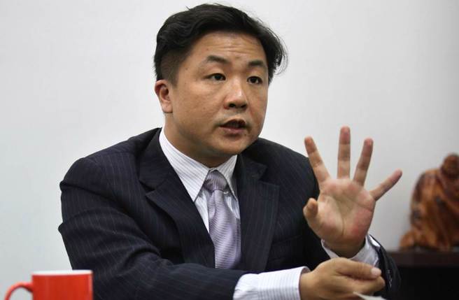 呂秋遠針對8歲女童撫養權被判給義大利籍生父，PO文提9點分析，也說若有需要，他會想出辦法。（資料照）