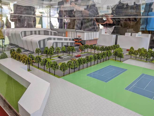 高雄巿第3座新建国民运动中心11日宣布落脚三民区。（曹明正摄）