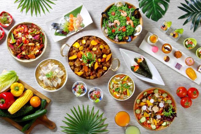 （台北花园大酒店「飨聚厨房 」推出多重优惠，早餐时段买一送一。图／台北花园酒店提供）