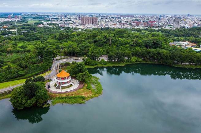 嘉义市兰潭三信亭。（资料照／嘉义市政府提供）
