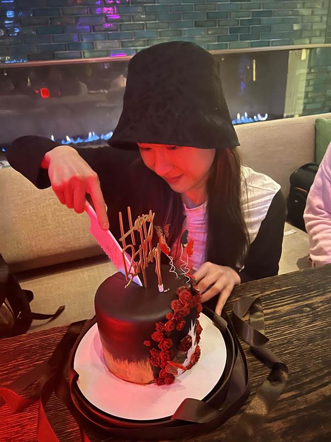 田心蕾即將推出新專輯《黑彩虹》。（瑞田音樂提供）