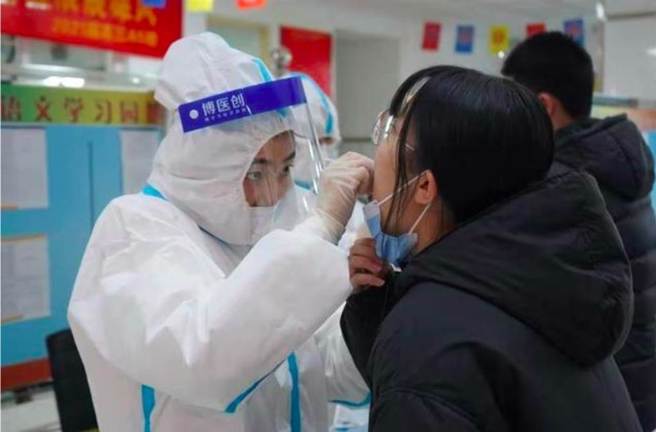 大陆国家卫健委：民眾拟可自行购买抗原检测试剂进行自测。（新华社）