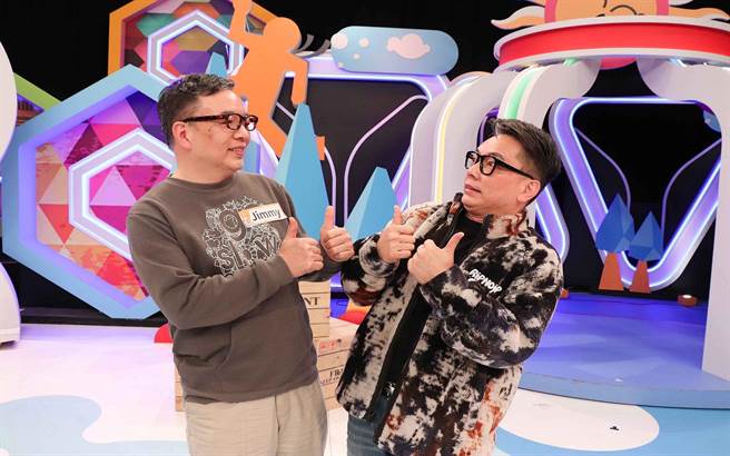 詹惟中和哥哥Jimmy上《同学来了》。 （中天综合台提供）
