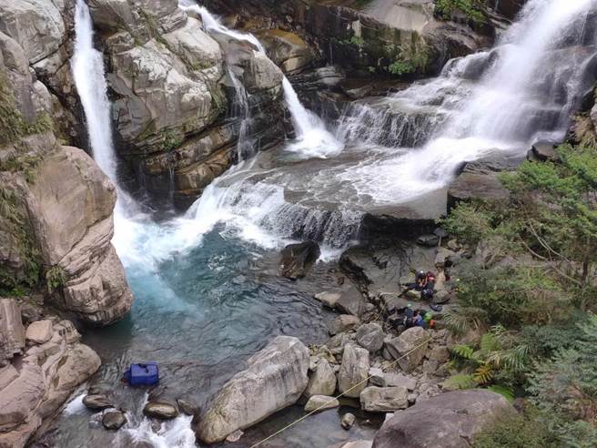 苗栗县南庄乡鹿场部落神仙谷11日下午发生，2名摄影师坠潭溺毙意外。（资料照/读者提供）