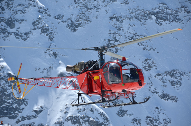 印度陸軍一架「印度豹」直升機在克什米爾與巴基斯坦交界處附近墜毀。圖為同型機，並非當事直升機。（達志影像／shutterstock）