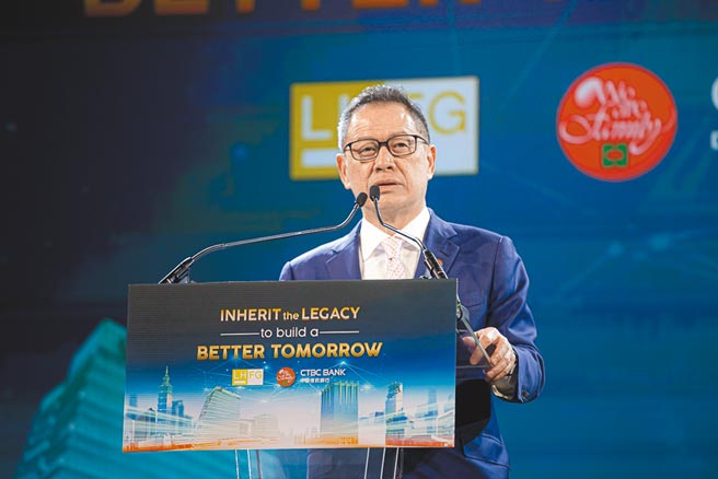 中国信托携手LHFG金融集团10日于泰国曼谷举办庆祝活动，中国信托银行董事长利明带领多位中国信托高阶主管出席。图／中信金控提供