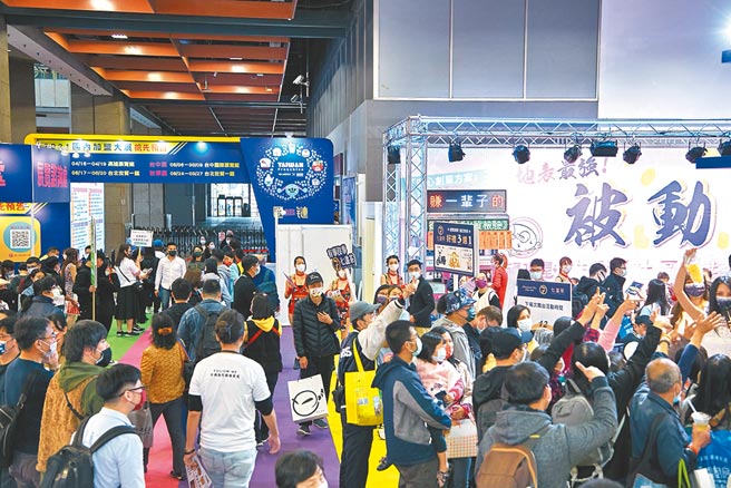 台湾连锁加盟促进协会举办的连锁加盟大展，已是有心创业者最大观展平台。图／台湾连锁加盟促进协会提供