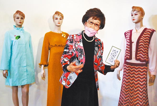 前副总统吕秀莲提醒，现在大家可以重新思考，超越统独、经营跟中国的关系。图为吕秀莲10日出席Her-Story50周年台北特展记者会。（陈俊吉摄）