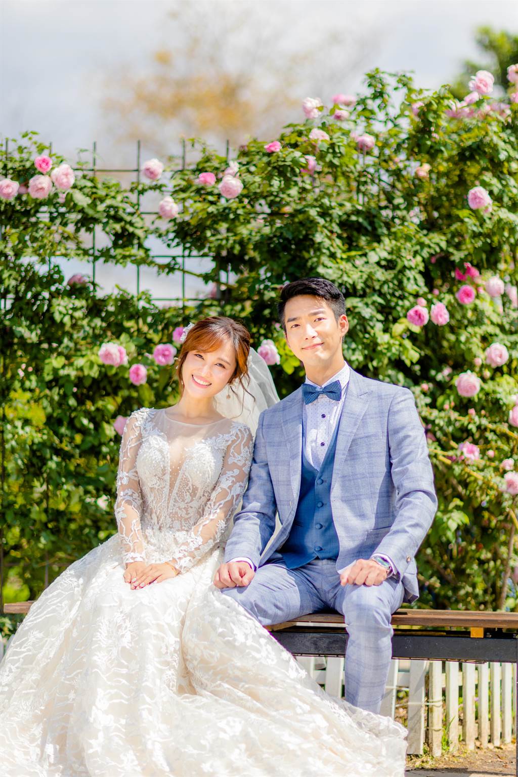 台北玫瑰園為北部外拍婚紗景點的新選擇。（北市公園處提供／楊亞璇台北傳真）