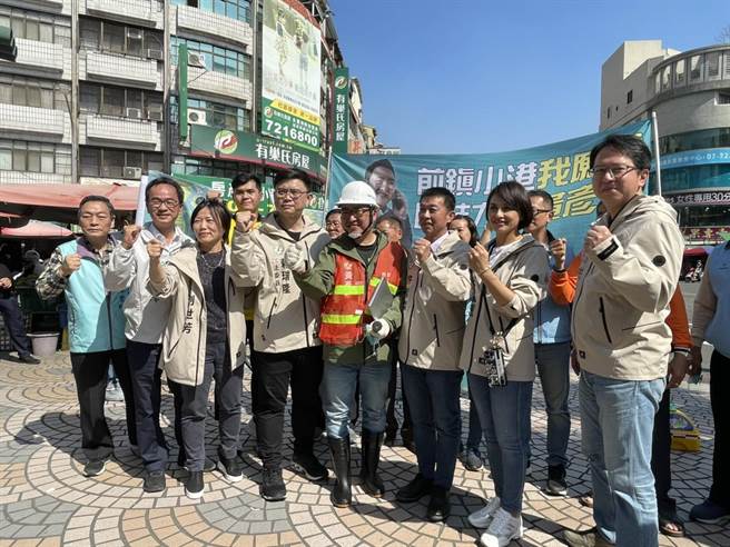 高雄6立委為擬參選人黃彥毓站台。（洪靖宜攝）