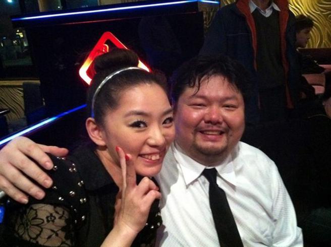 戎祥离开后，赖芊合每看一次包包都感到心痛。(图/取自赖芊合微博)