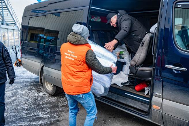 俄罗斯入侵乌克兰战事未歇，据联合国难民署统计，乌克兰危机截至昨天为止，已造成超过250万人逃往境外成为难民。（展望会提供／林良齐台北传真）