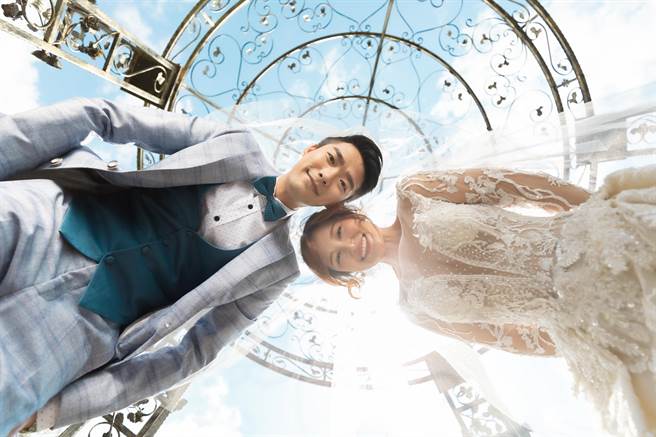 台北玫瑰园为北部外拍婚纱景点的新选择。（北市公园处提供／杨亚璇台北传真）