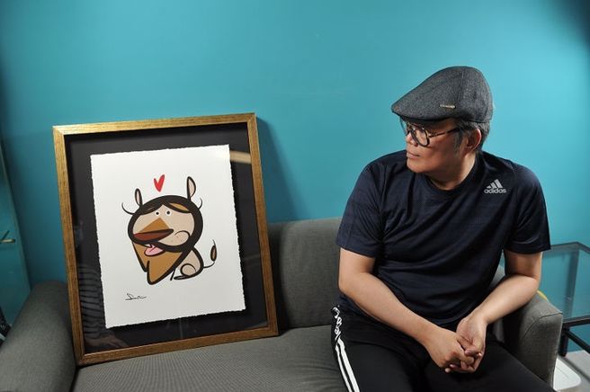 罹癌没有阻挡萧言中创作脚步，病中他完成《可爱动物》系列。(图 /康健杂志提供 陈德信摄）