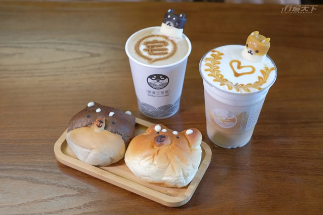 搭配可爱柴犬主题，麵包与饮品都超应景。(图/行遍天下)
