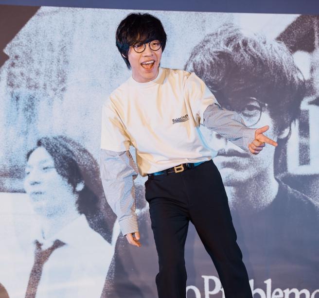 盧廣仲12日舉辦新專輯《勵志論》簽唱會。（非凡娛樂）