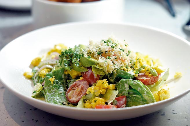 〈鳕蟹沙拉〉图／姚舜