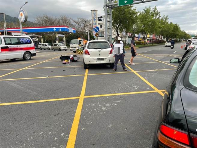 宜蘭礁溪鄉礁溪路昨日發生一起酒駕交通事故，小客車駕駛謝男酒測值超標移送偵辦，機車駕駛陳女意識清楚、無生命危險，送往礁溪杏和醫院就醫。（宜蘭縣礁溪分局提供／吳佩蓉宜蘭傳真）