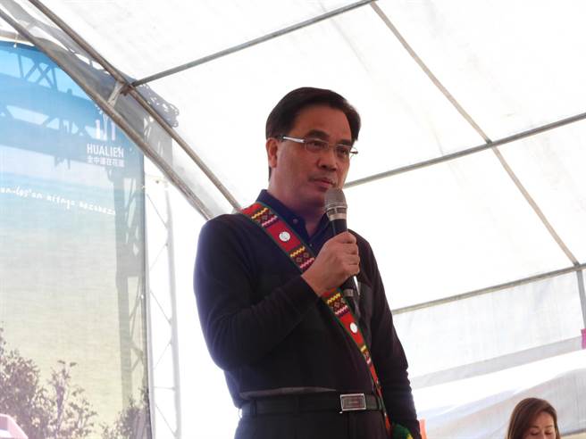 花莲县政府规画在丰滨乡办理「原住民族山海剧场暨加路兰广场兴建计画」，获原住民族委员会核定经费高达近2亿元，由花东基金挹注1.7亿，是歷年单项工程补助项目之最，原民会主委夷将．拔路儿期许未来能成为地方重要的元素，让族人持续传承原住民的语言及文化。（罗亦晽摄）