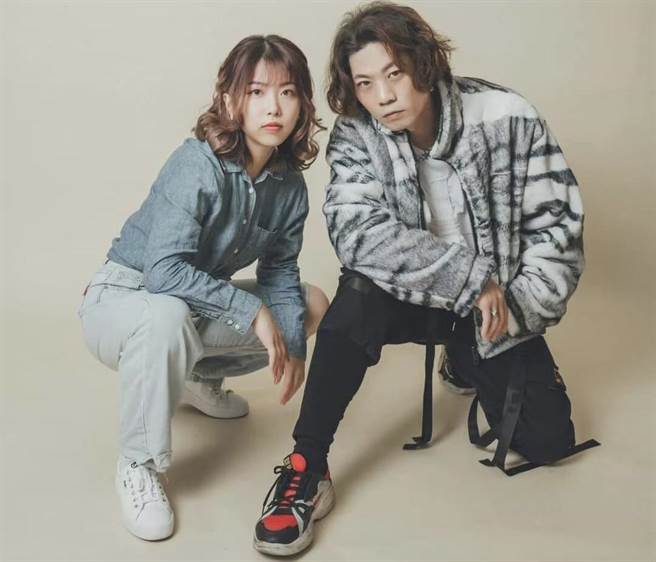 吴闻修（右）和最爱的侄女合照。（翰森娱乐提供）