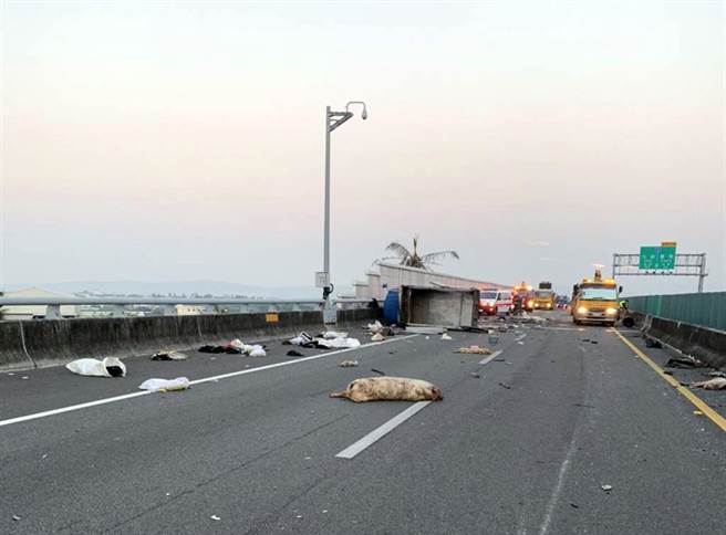 好心被雷亲！热心提供录影佐证车祸，女子却意外须付万元处理费。(翻摄画面)