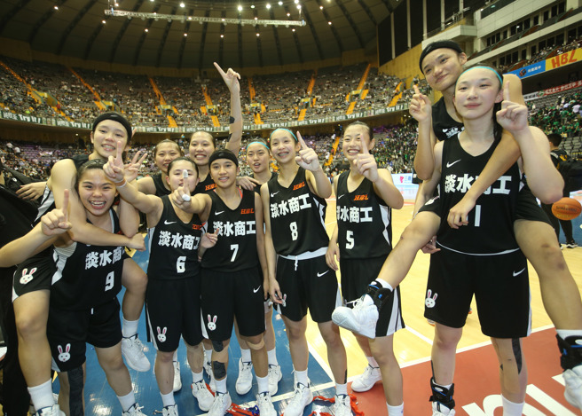 淡水商工完成隊史第2次三連霸。（陳怡誠攝）