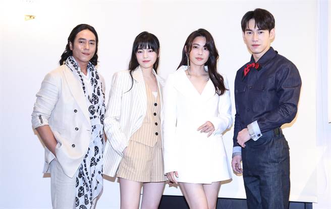 庄凯勛、陆夏、林思宇、张书豪在《妮波自由式》尺度火力全开。（陈俊吉摄）