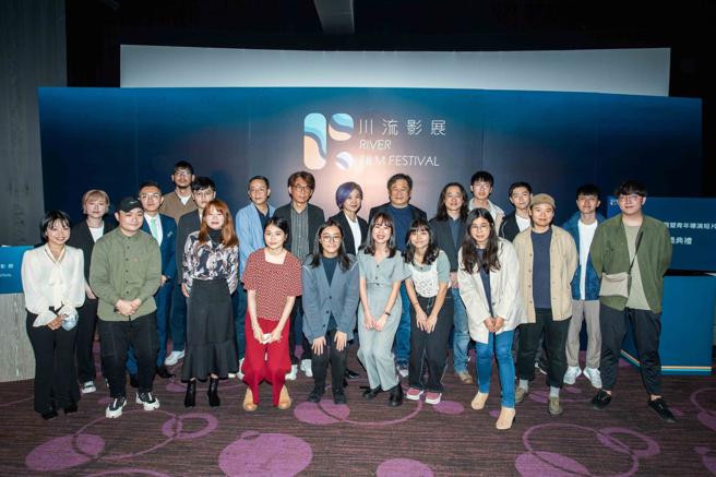 比漾广场第2届「川流影展暨青年导演短片大赛」，今（13日）举行颁奖典礼，总奖金达40万元。（石智中摄）