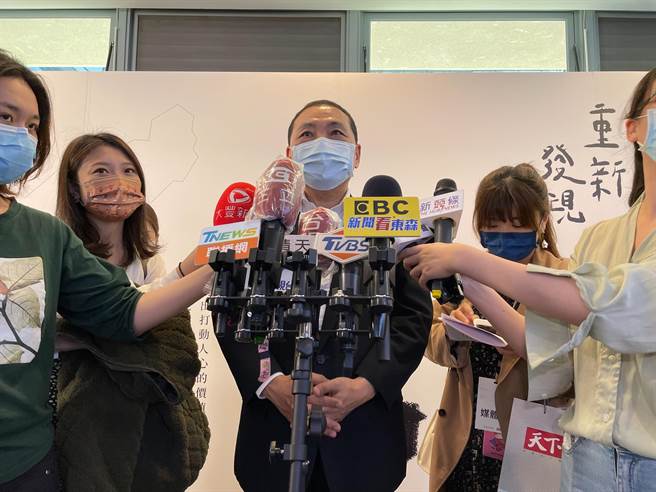 新北市长侯友宜表示，纳豆目前一切都在医院復健中，纳豆加油。（叶书宏摄）