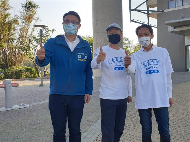 罗智强今被问及年轻人兵役问题，认为和平时代过去了，赞成政府思考徵兵制问题。(蔡依珍摄)