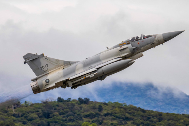 空军幻象2000战机今天(14日)上午在台东外海失事，飞行官黄重凯中校平安获救。图为失事机前几日的画面。(航迷提供)