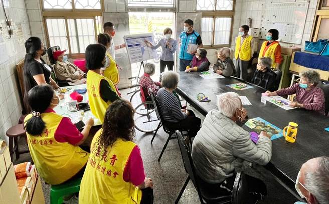 工程顧問公司副理詹淑華說，中山南路（東西九路-龜殼路）經費約1250萬元，長度1.5公里；二崁路（霹靂山神廟-國三橋下）710萬元、長度1公里，預計今年7月底前完工。（市議員李榮鴻提供）