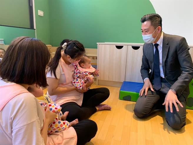 新竹市政府近年积极打造育儿友善城市，其中，东区公共托育中心14日正式营运，1区1公托的最后1张拼图已正式完成。（陈育贤摄）