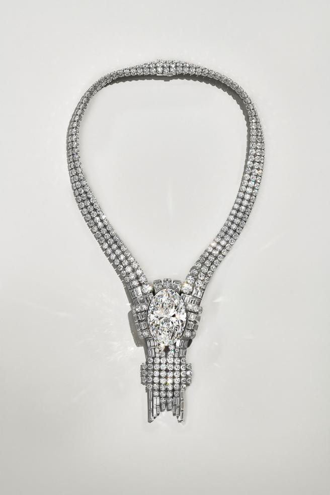 Tiffany主石重逾80克拉帝国钻石项炼，复刻自1939年世界博览会展出的高级珠宝项炼，约10亿元。（Tiffany & Co.提供）