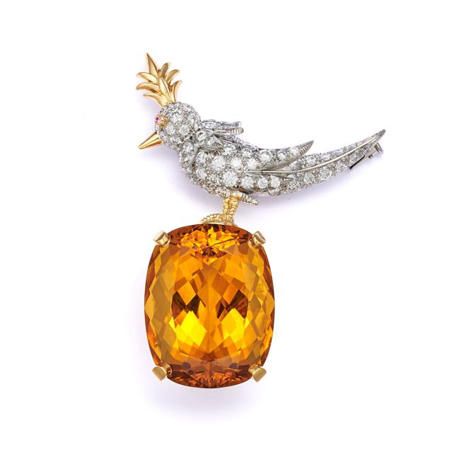 Tiffany重现珠宝艺术大师Schlumberger的石上鸟胸针，主石54.93克拉黄水晶。（Tiffany & Co.提供）