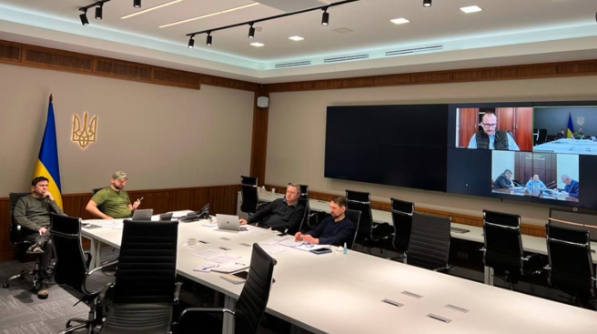 俄乌第4轮谈判透过视讯方式举行。(图/截自乌克兰总统办公室顾问@Podolyak_M推特)