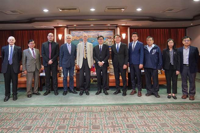 德国在台协会与高市府就市政整体发展、智慧城市以及住宅政策等进行晤谈，可望开创更多元领域的合作。（高市府提供）