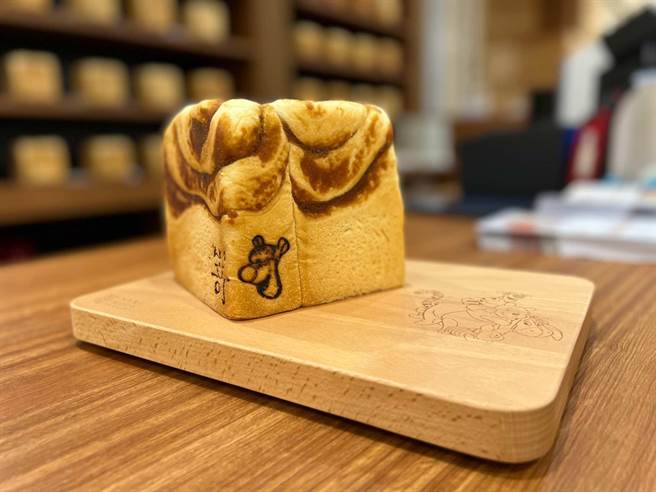 嵜本3／15首賣「跳跳虎」琥珀楓糖生吐司。（柯宗緯攝）