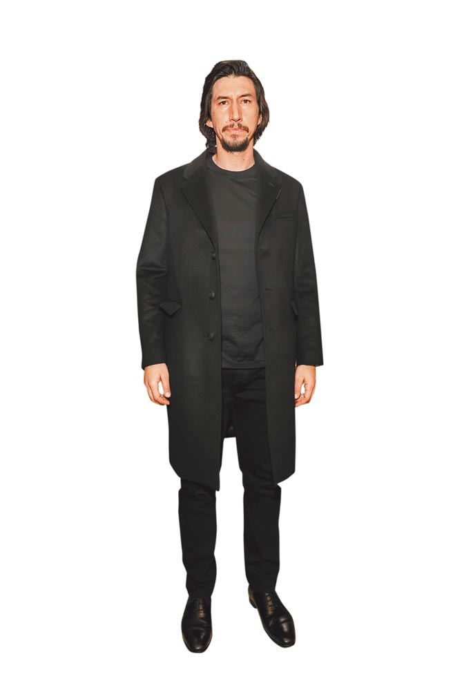 亚当崔佛出席BURBERRY2022秋冬时装大秀。（BURBERRY提供）