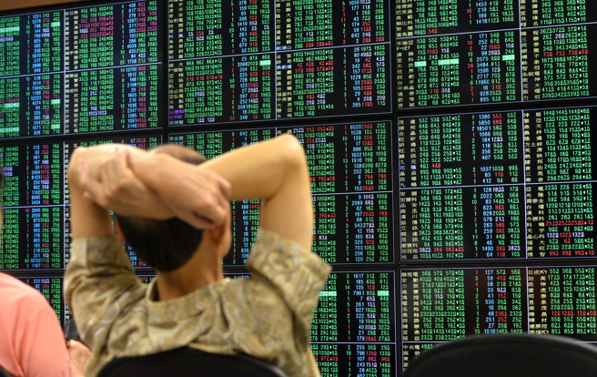 外资持续从台股撤出，但高殖利率个股仍受到青睐。（示意图／报系资料照）