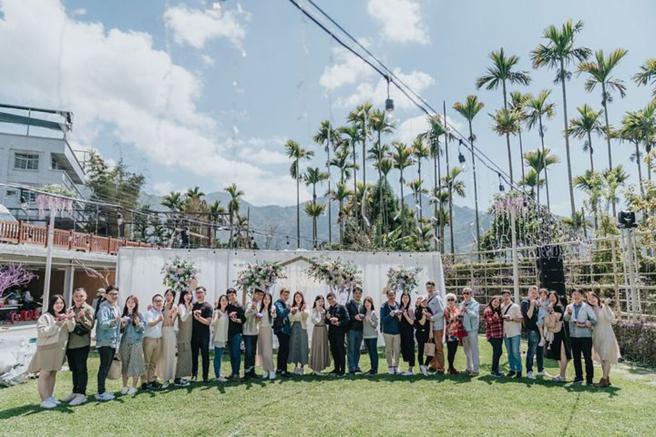 2022年共有来自海内外15对新人参与夜空下浪漫婚礼。　图：阿里山国家风景区管理处／提供 