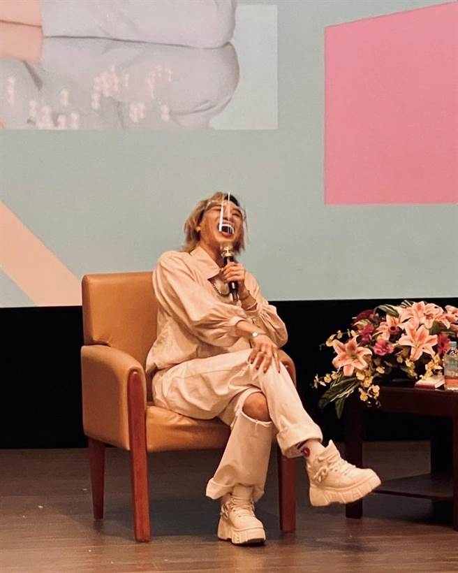 嘻小瓜日前在座谈会上分享心路歷程。 （台北海大提供）