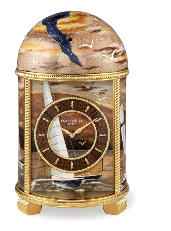 百达翡丽编号20118M「Bol d’Or 」日内瓦帆湖船赛座钟，彩绘总裁获奖无数的帆船。（Patek Philippe提供）