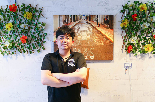 来臺4年半，Joe在高雄发挥一己之长，以精湛厨艺征服顾客味蕾，未来他也希望能拓展分店，在高雄放大梦想。(摄影/李瑰娴)