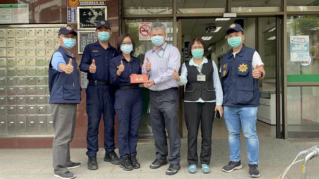 田中警分局與轄區派出所，積極與轄內金融機構互動合作，防堵詐騙案件發生，近日成功阻詐6個案件，合計守住189萬元，保住民眾得來不易的積蓄。（警方提供／謝瓊雲彰化傳真）