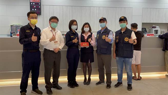 田中警分局與轄區派出所，積極與轄內金融機構互動合作，防堵詐騙案件發生，近日成功阻詐6個案件，合計守住189萬元，保住民眾得來不易的積蓄。（警方提供／謝瓊雲彰化傳真）