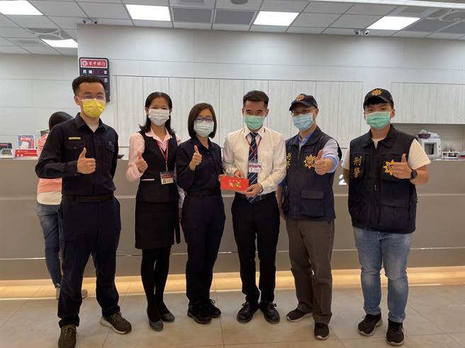 田中警分局與轄區派出所，積極與轄內金融機構互動合作，防堵詐騙案件發生，近日成功阻詐6個案件，合計守住189萬元，保住民眾得來不易的積蓄。（警方提供／謝瓊雲彰化傳真）